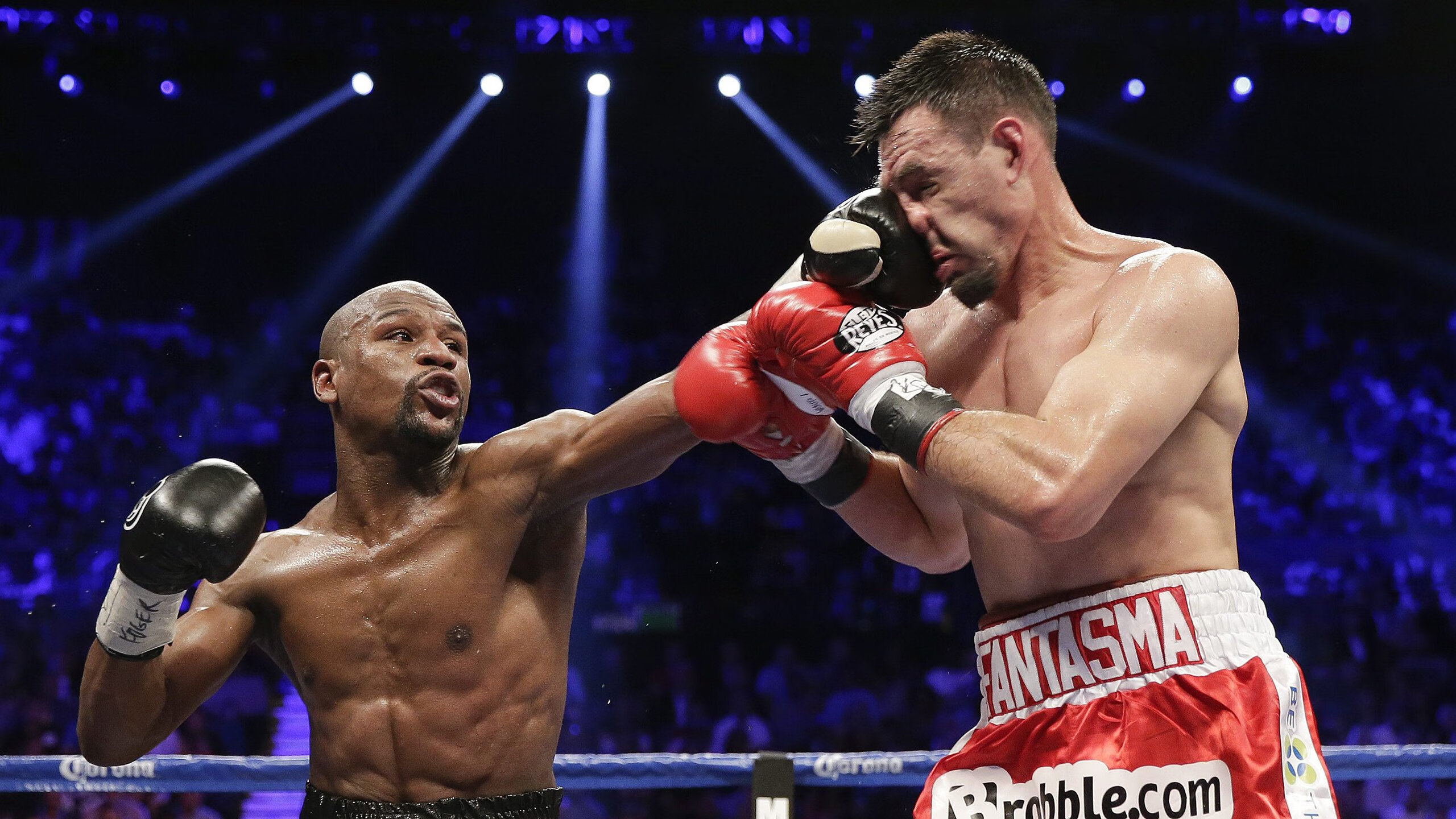 ayx体育ios-攻防对决：团队战术和个人技术的巅峰结合，常用的对攻战术套路有